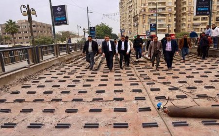 محافظ المنوفية يزور كوبري مبارك في شبين الكوم لمتابعة أعمال الطبقة السطحية