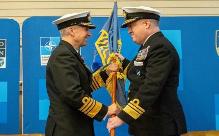 الناتو يكشف عن قائد جديد للقيادة البحرية المتحالفة في احتفال رسمي