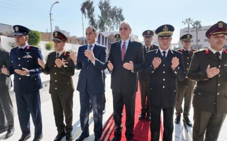 محافظ الغربية يحيي ذكرى الشهداء الأبرار بوضع إكليل الزهور على النصب التذكاري