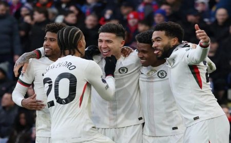 تشيلسي يحقق انتصاراً مثيرًا على كريستال بالاس 3-1 برأسية استيفانو وجزائية إنزو وطرد وارتون