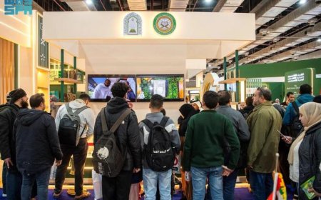 زوار جناح الشؤون الإسلامية السعودية في معرض الكتاب يشيدون بدور المملكة البارز في الثقافة والدين