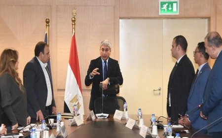 وزير السياحة يبرز ضرورة تحديث الهياكل التنظيمية لتعزيز قطاع السياحة