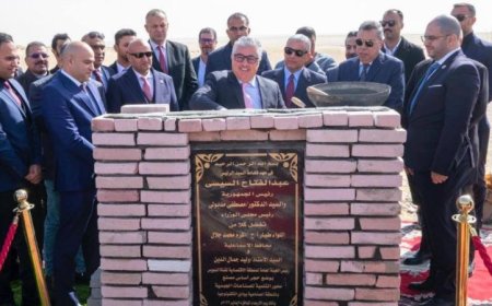رئيس منطقة قناة السويس الاقتصادية يباشر وضع حجر الأساس لمصنع إندستريال هاوس للمنتجات الجبسية