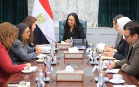 مرسي تستعرض استراتيجيات تعزيز التعاون مع رئيسة بعثة اللجنة الدولية للصليب الأحمر