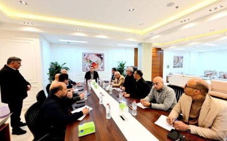 وزير الإسكان يناقش تقدم المشروعات الجارية في اجتماع مهم