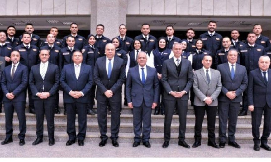 وزير الطيران المدني يحتفل بتخرج دفعة جديدة من برنامج معلومات الطيران المتكامل
