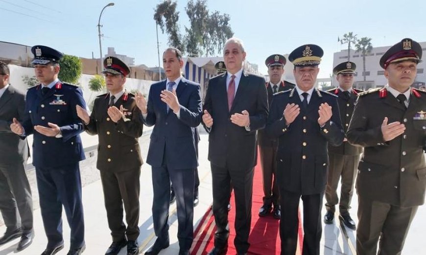 محافظ الغربية يحيي ذكرى الشهداء الأبرار بوضع إكليل الزهور على النصب التذكاري