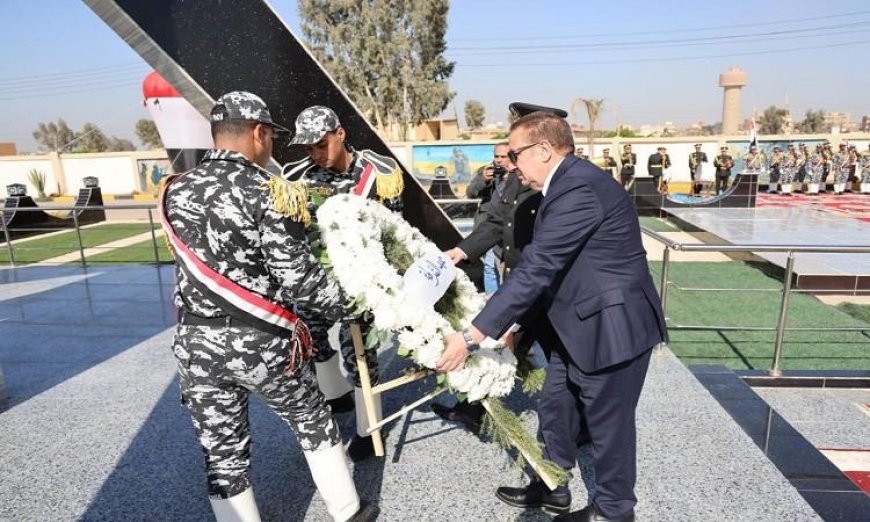 محافظ المنوفية يكرم شهداء الشرطة بوضع إكليل الزهور على النصب التذكاري