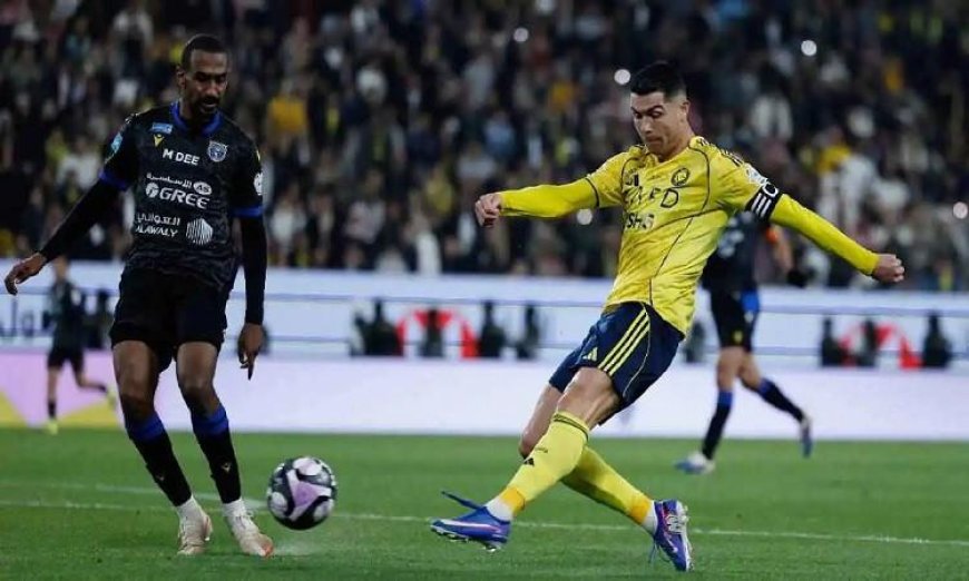 النصر يحقق فوزاً مثيراً على التعاون بهدف عكسي ويعزز فرصه في صدارة دوري روشن