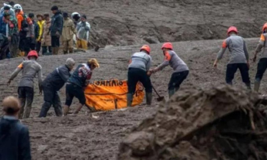 ارتفاع حصيلة ضحايا الانهيار الأرضي في إندونيسيا إلى 34 قتيلا وسط جهود الإنقاذ المتواصلة