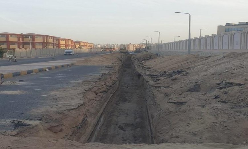 بدء إحلال وتجديد خط مياه البحر الأحمر المغذي لشارع المدارس لتحقيق تحسينات في البنية التحتية