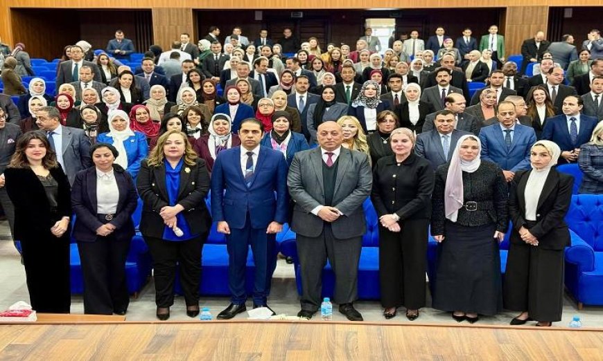 وحدة شئون المرأة وذوي الإعاقة بالنيابة الإدارية تنظم دورة تدريبية حول التحول الرقمي