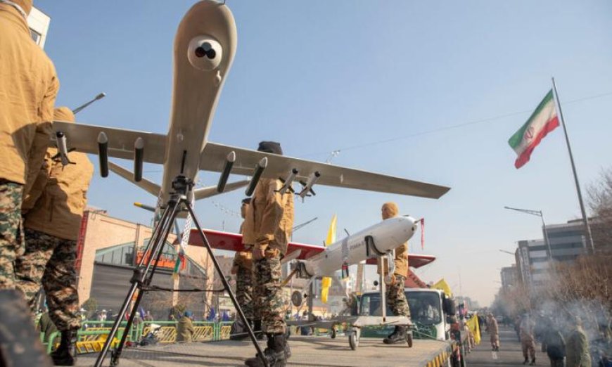 الجيش الإيراني يعزز قوته العسكرية بانضمام ألف طائرة مسيرة لوحداته القتالية