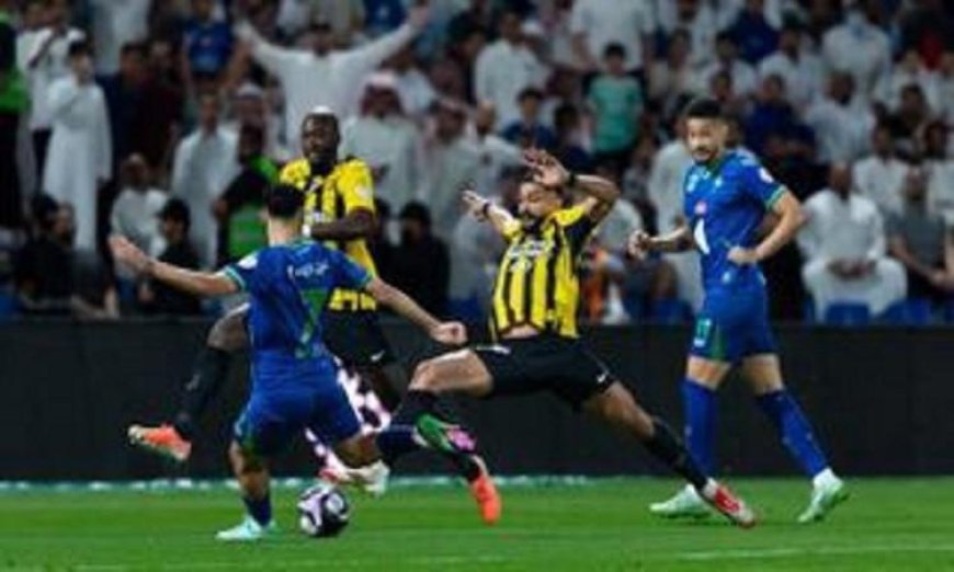 الفتح يسجل هدف التعادل القاتل أمام الاتحاد في دوري روشن