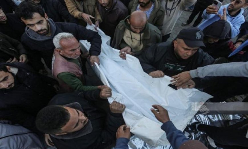 استشهاد فلسطينيين جراء قصف الاحتلال الإسرائيلي وسط قطاع غزة