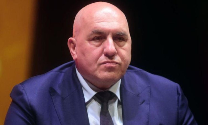 وزير الدفاع الإيطالي يؤكد عدم القلق من هجوم أمريكي محتمل على إيران