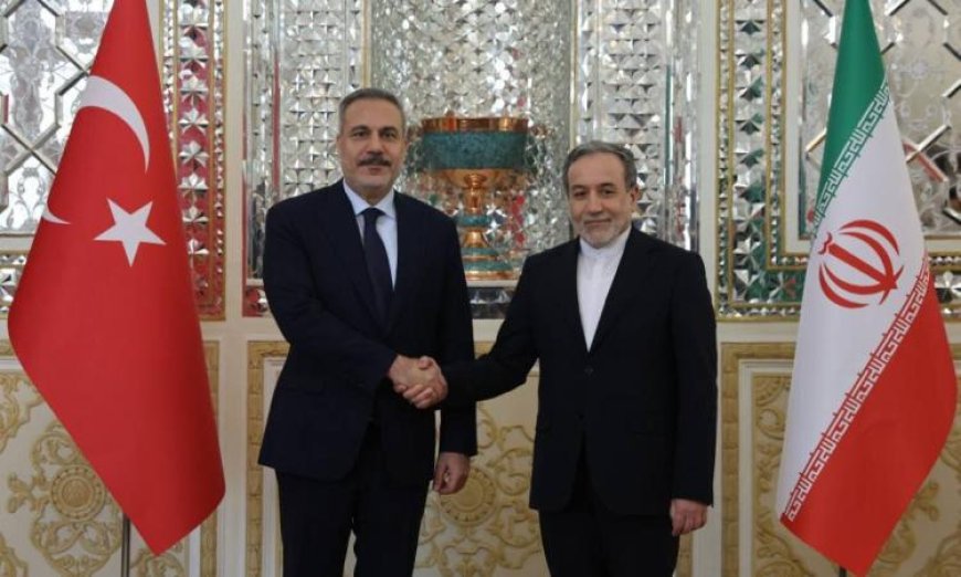 وزير خارجية تركيا يؤكد رفض التدخل العسكري ضد إيران ويشدد على دعم الحلول السلمية