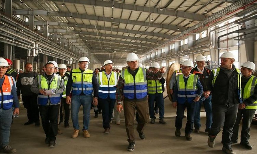 شيمي يزور المرحلة الثانية من المشروع الوطني لتحسين صناعة الغزل والنسيج