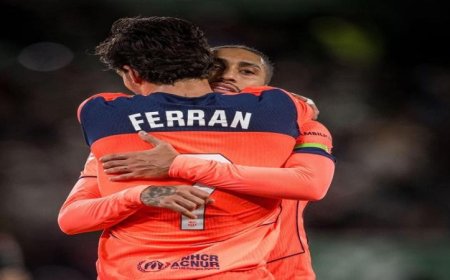 برشلونة يسحق إلتشي بثلاثية رائعة في الجولة 22 من الدوري الإسباني