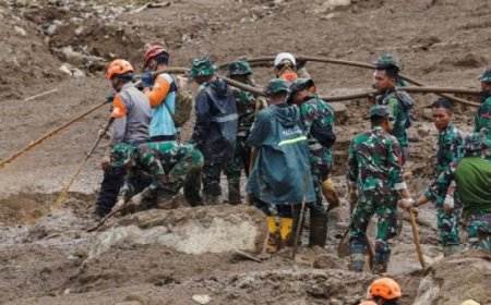 إندونيسيا تشهد ارتفاع حصيلة ضحايا الانهيار الأرضي إلى 64 قتيلا