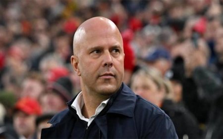 مدرب ليفربول يحتفل بفوز ساحق على نيوكاسل في مباراة مثيرة