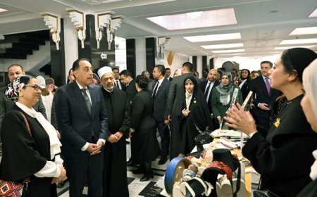 مدبولي يزور معرض المجلس القومي للمرأة المصرية والأزهر الشريف ويستعرض أبرز الفعاليات
