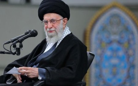 خامنئي ينذر بخطر حرب إقليمية في حالة حدوث عدوان أمريكي