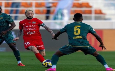 شباب الأهلي يسحق خورفكان بثلاثية ويصل إلى نصف نهائي كأس رئيس الإمارات