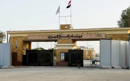 الدفعة الثانية من العائدين تصل معبر رفح لاستكمال إجراءات دخولهم إلى قطاع غزة