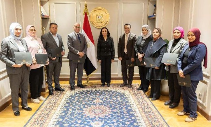 وزيرة التضامن تحتفي بإدارة الرعاية البديلة تقديراً لتفوقها في يناير