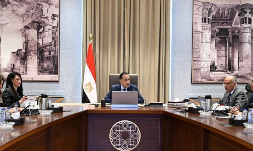 رئيس الوزراء يراقب تطورات مشروعات حماية الشواطئ لضمان السلامة العامة