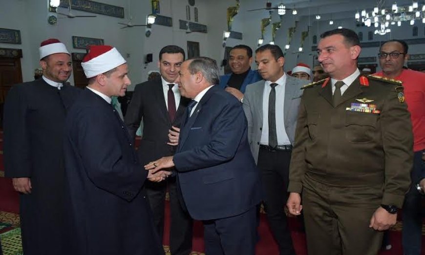 محافظ بورسعيد يشارك في احتفالات ليلة النصف من شعبان بالمسجد العباسي بحي العرب