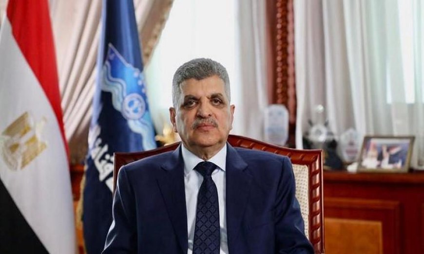 رئيس هيئة قناة السويس يقوم بجولة تفقدية لمواقع العمل في بورسعيد لتعزيز الكفاءة التشغيلية