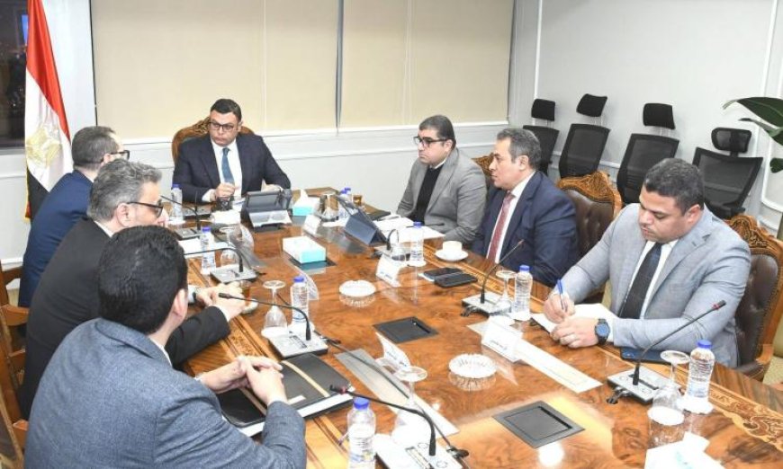 وزير الإسكان يناقش ملفات التنمية السياحية في اجتماع هام لهيئة التنمية السياحية