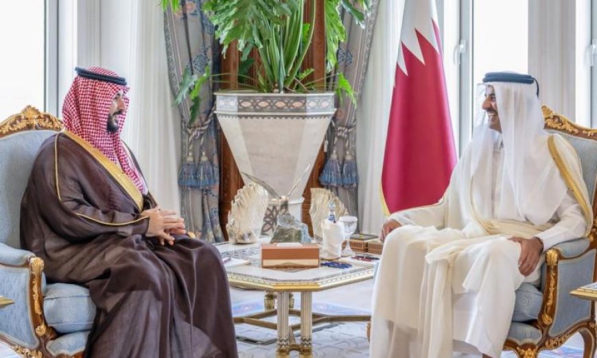 أمير قطر ووزير الدفاع السعودي يناقشان مستجدات الأوضاع الإقليمية