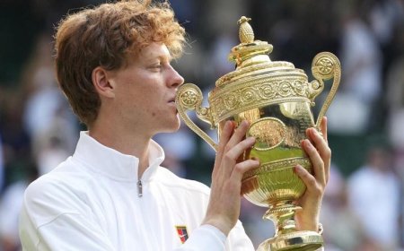 الإيطالي سينر يتألق ويصل إلى نهائي بطولة ميامي للتنس