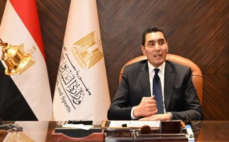 وزير الشباب يبارك لنبيل فهمي توليه منصب الأمين العام لجامعة الدول العربية