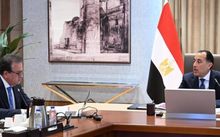 رئيس الوزراء يلتقي وزير الصحة والسكان لمتابعة أهم ملفات العمل في الوزارة