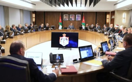 الأردن يطلق قرارات جديدة لتعزيز السياحة وحماية الصناعة في ظل الأزمة الإقليمية