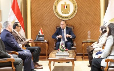 وزير التعليم العالي يستكشف فرص التعاون الأكاديمي مع جامعة بون الألمانية