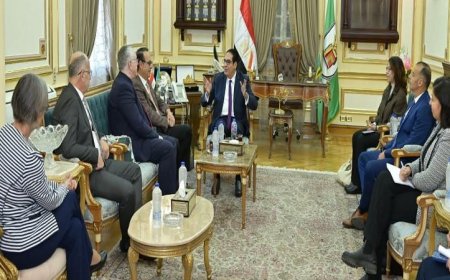 رئيس جامعة القاهرة يشدد على أهمية تعزيز التعاون الأكاديمي مع رئيس جامعة بون الألمانية