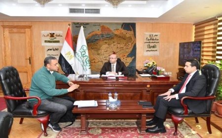 محافظ الفيوم يستعرض استراتيجيات تعزيز الاستثمار البيئي والسياحي في محمية قارون