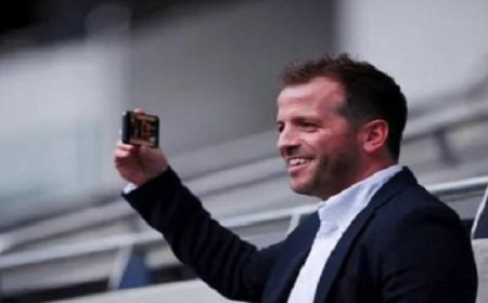 انتقادات فان در فارت للاعبي الدوري الهولندي الذين يفضلون الانضمام لمنتخب المغرب