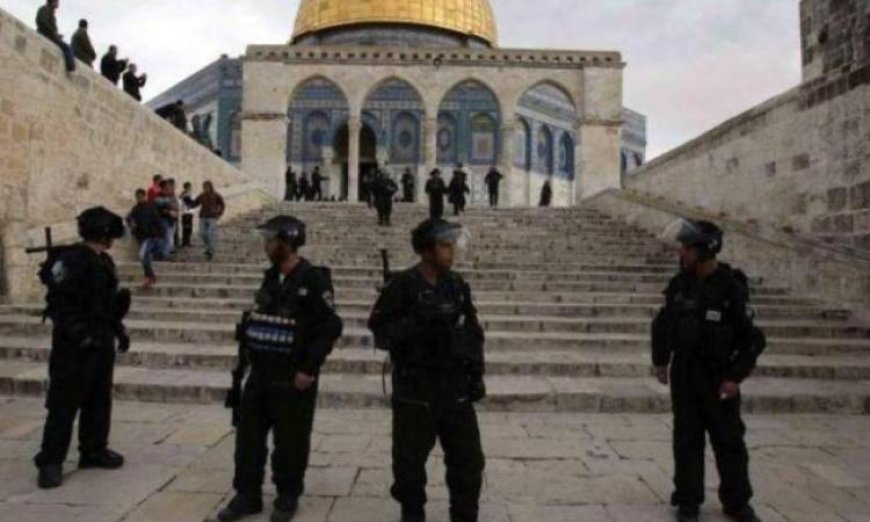 الاحتلال الإسرائيلي يستمر في إغلاق المسجد الأقصى لليوم التاسع والعشرين مما يزيد التوتر في القدس
