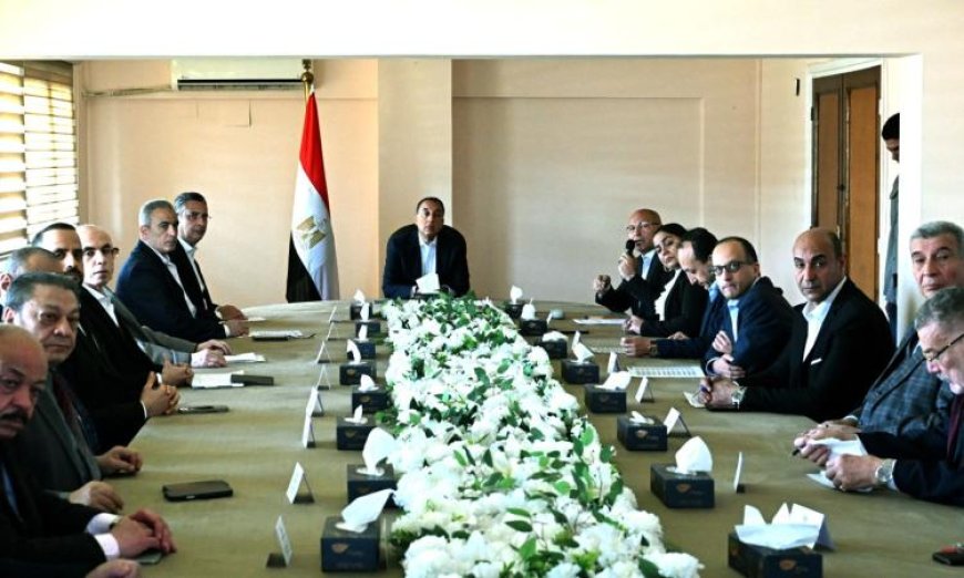 مدبولي يؤكد أهمية تطوير وتنظيم أسواق الجملة لضبط حركة تداول السلع في مصر