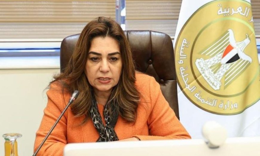 عوض تواصل جهودها مع المحافظين لتنفيذ قرار رئيس الوزراء بإغلاق المحال التجارية