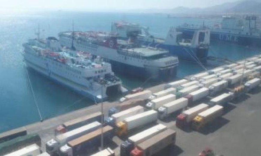 إغلاق ميناء نويبع البحري في جنوب سيناء بسبب سوء الأحوال الجوية