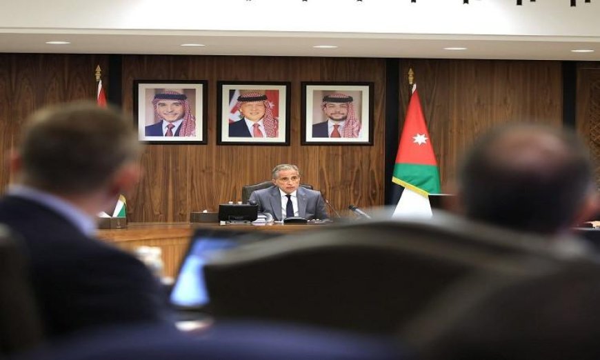 رئيس الوزراء الأردني يحذر من تأثير الأزمات الإقليمية على العرب دون وحدة صف واضحة