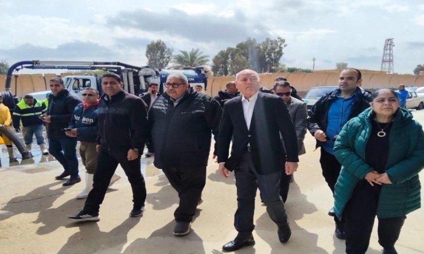 رئيس صرف القاهرة يقوم بجولة ميدانية لإزالة مياه الأمطار من الشوارع والميادين الرئيسية