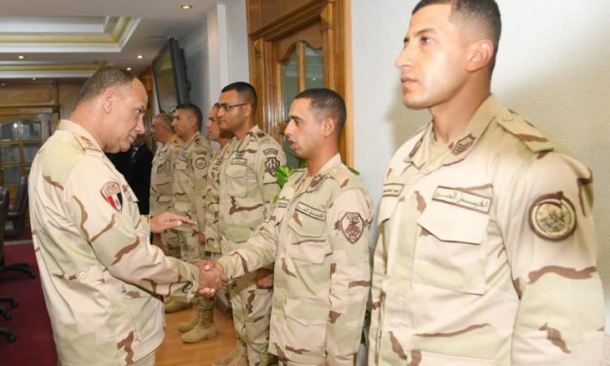 وزير الدفاع يستعرض جهود مقاتلي الجيشين الثاني والثالث الميدانيين في فيديو وصور رائعة